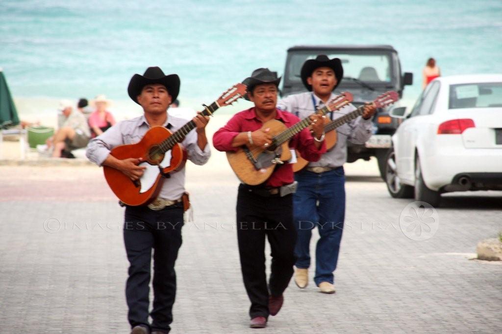 Travelling band